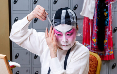 mngate-opera-5mar-wwong1756