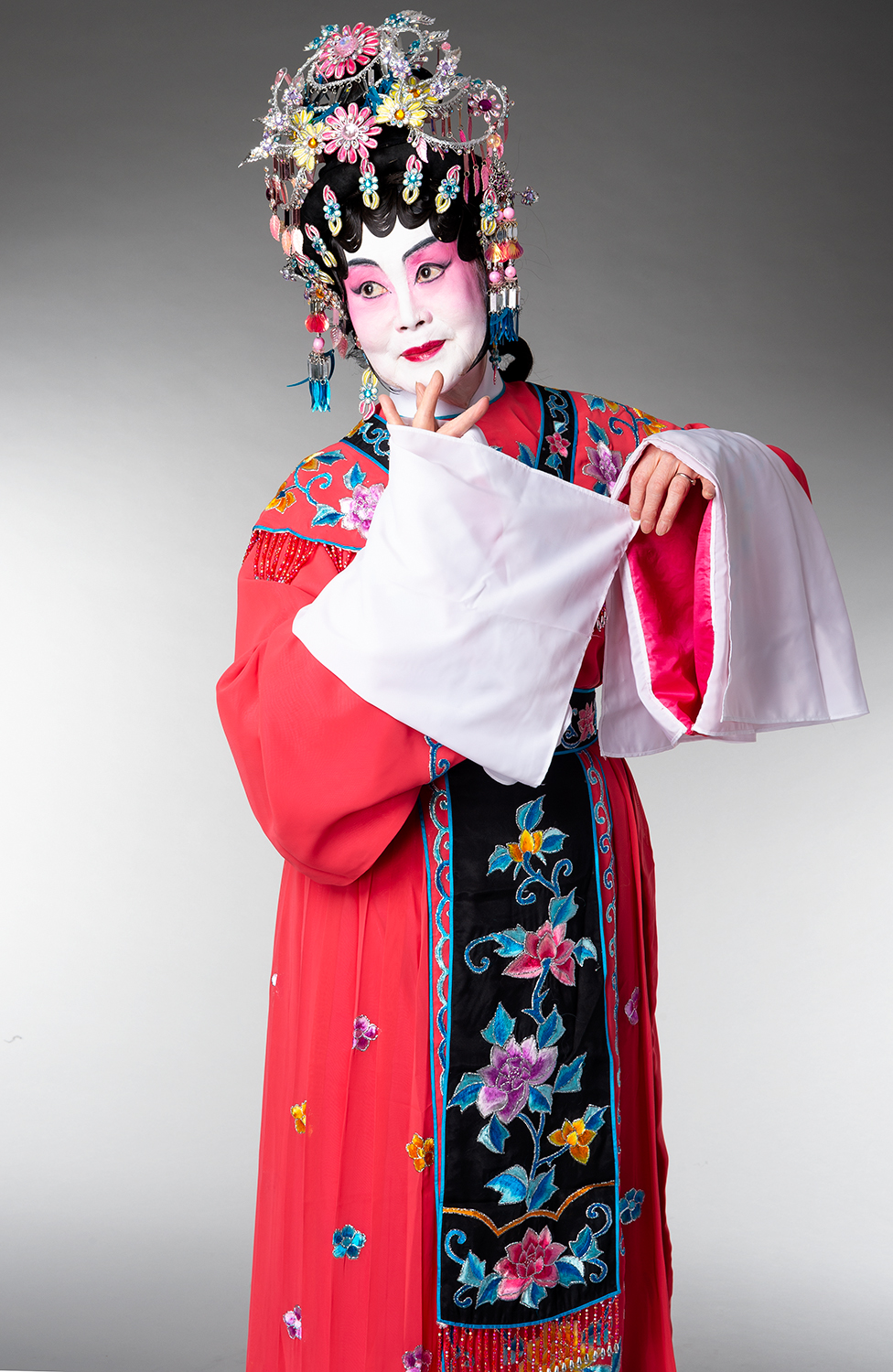 mngate-opera-5mar-wwong1776