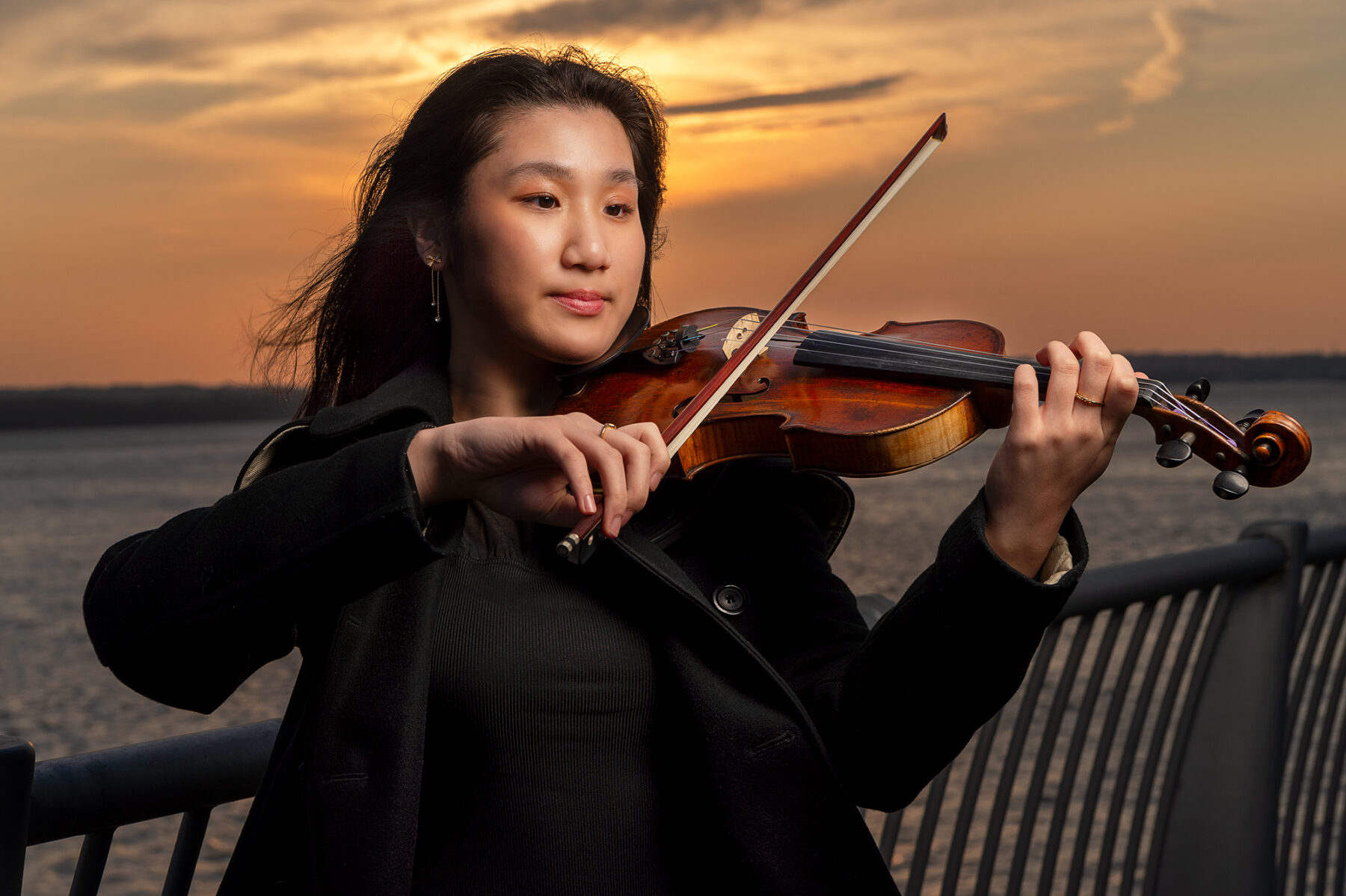 mngate-jayeviolinist-3apr25-wwong-1829a