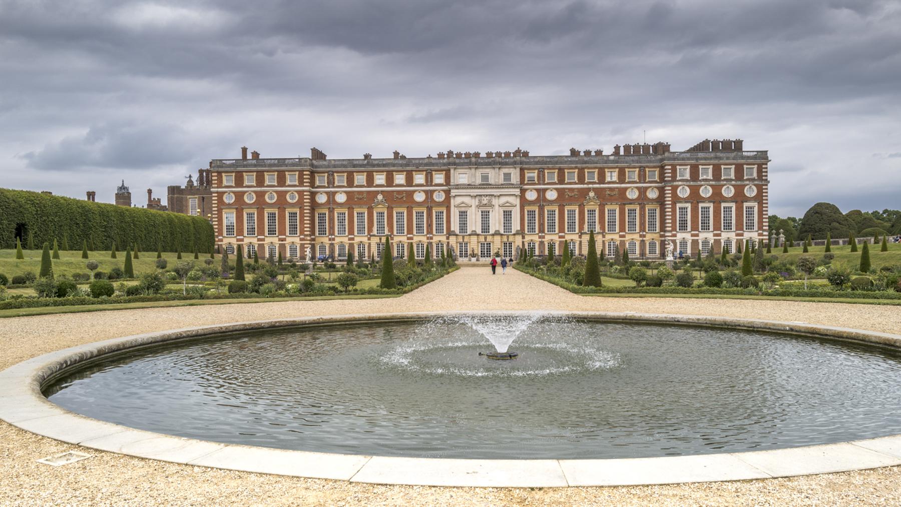 hampton-court-palace-3