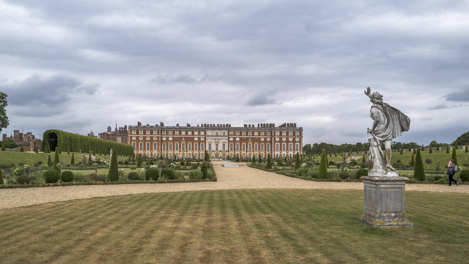 hampton-court-palace-4