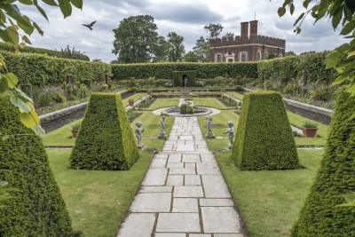 hampton-court-palace-6