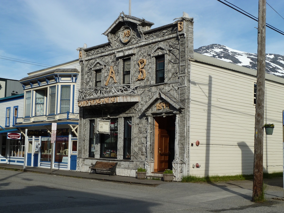 one-of-the-old-frontage-buildings-at-skagway