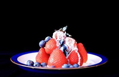 strawbs-blueberries-and-cream
