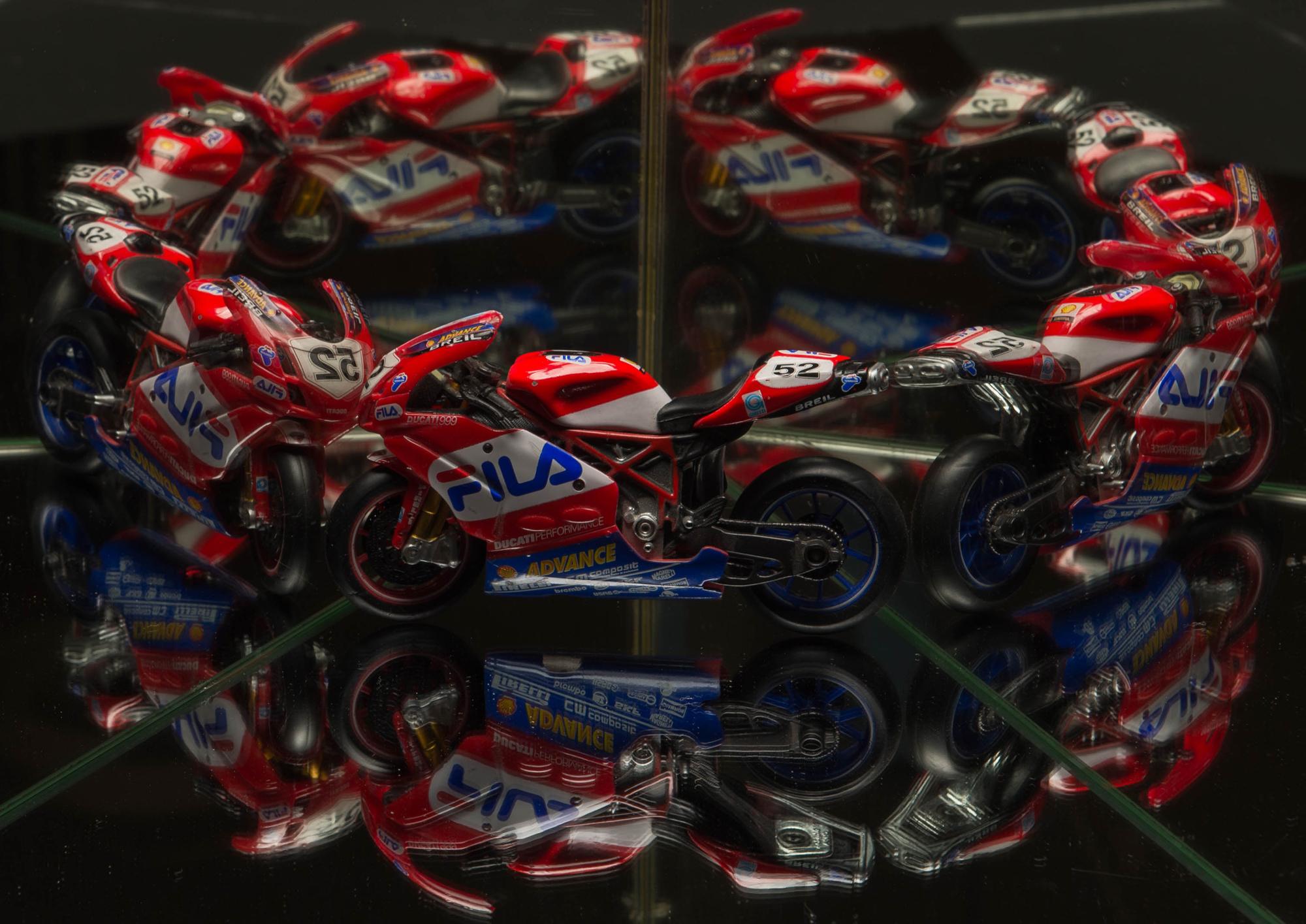 ducati-reflection-nev