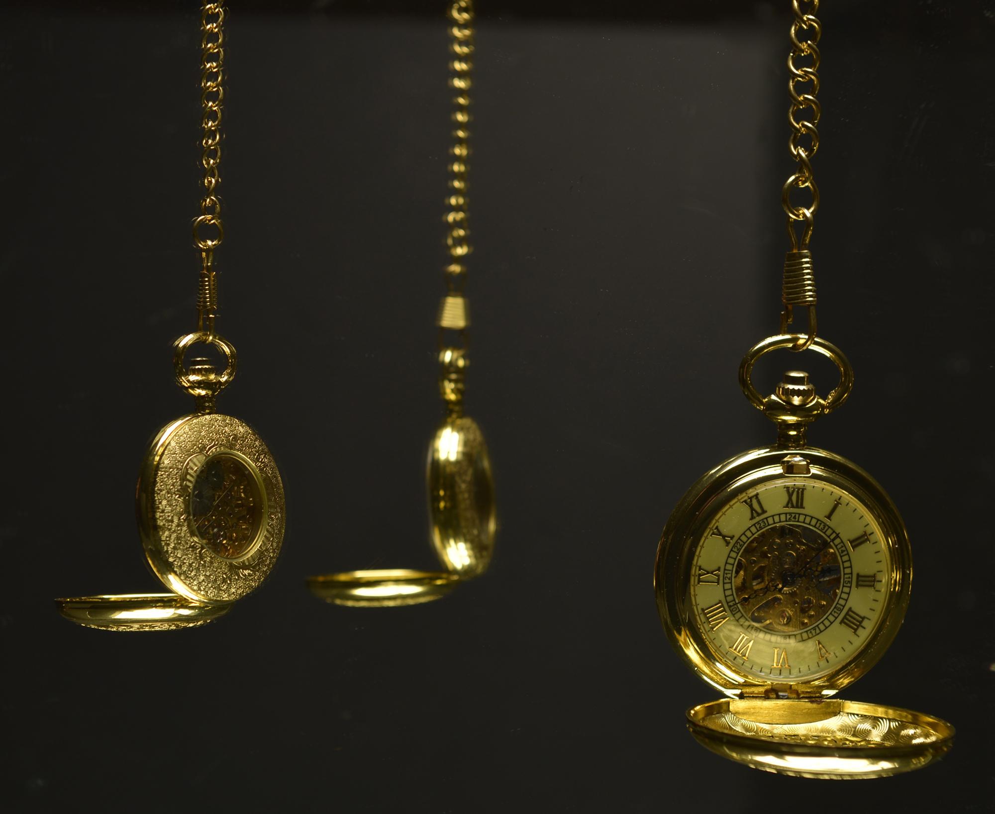 watch-reflection-nev