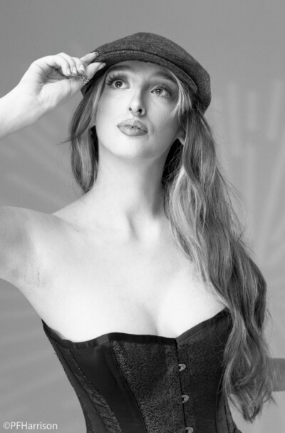 ellie-model-ellie-natasha-kerr-3llairy-4